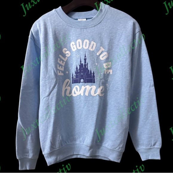 NWT Disney Parks "Feels Good to Be Home" Cinderella Castle Pullover Sweater - Picture 1 of 3
